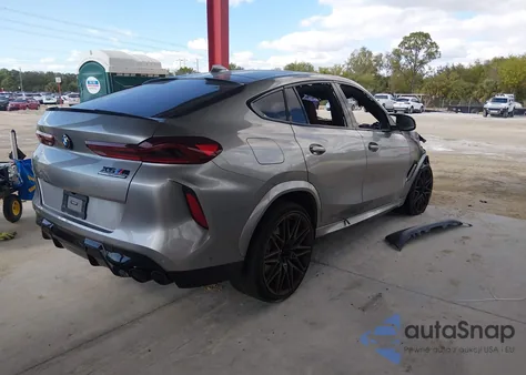 2021 BMW X6 M z USA, uszkodzony, nr VIN 5YMCY0C04M9H09432